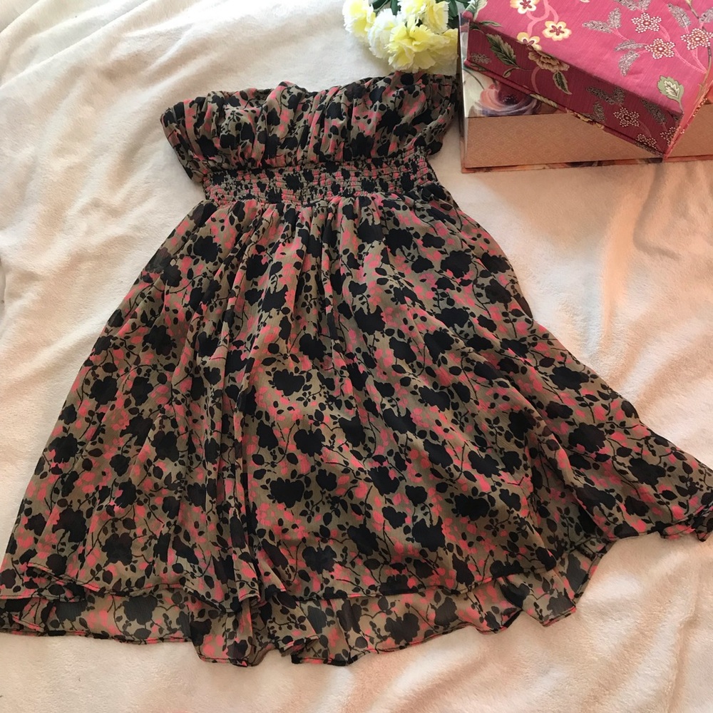 Urban Outfitters Kimchi blue strapless dress